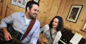 Jewish musicians Amanda and Berek Awend