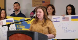 Elise Long speaks at the Jewish and Ukrainians Stand United event Thursday, Nov. 2, at the Barry Family Campus. (Photo by Lev Gringauz/TC Jewfolk)