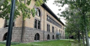 Nicholson Hall at the University of Minnesota-Twin Cities (Wikimedia Commons).