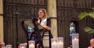 Temple Israel Rabbi Marcia Zimmerman speaks at an Interfaith Vigil Aug. 28, 2025, at the Basilica of St. Mary (Lonny Goldsmith/TC Jewfolk).