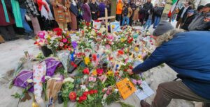 The Minneapolis memorial site where Renee Nicole Good was shot by an ICE officer on Jan. 7, 2026. (Genevieve Parker/TC Jewfolk)